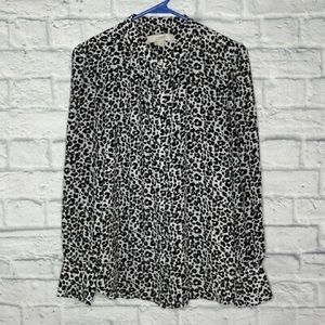 Fun animal print LOFT blouse. Great condition!